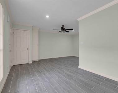 1311 Antoine Drive - Photo Thumbnail 3