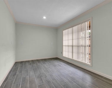 1311 Antoine Drive - Photo Thumbnail 5