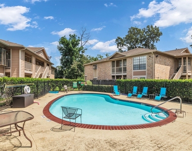 1311 Antoine Drive - Photo Thumbnail 15