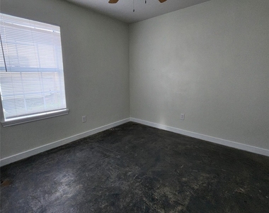 4710 Pelican Street - Photo Thumbnail 8