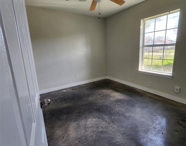 4710 Pelican Street - Photo Thumbnail 6