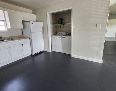 4710 Pelican Street - Photo Thumbnail 4