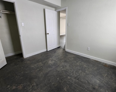 4710 Pelican Street - Photo Thumbnail 9
