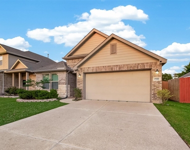 15918 Tug Court - Photo Thumbnail 7