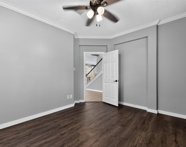 102 N Queenscliff Circle - Photo Thumbnail 28