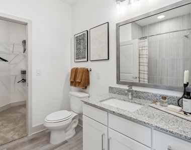 945 Blakey Lane - Photo Thumbnail 8