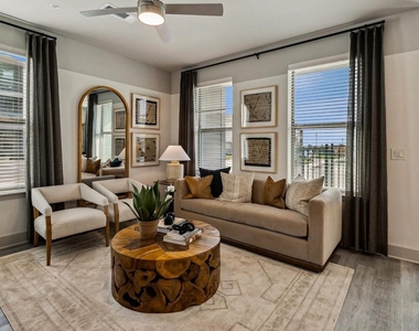 945 Blakey Lane - Photo Thumbnail 11
