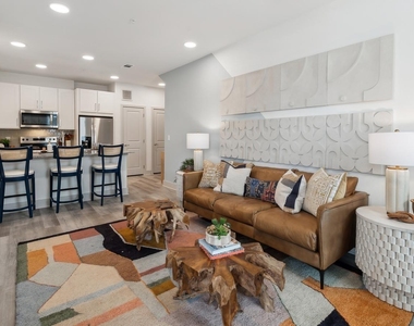 945 Blakey Lane - Photo Thumbnail 12