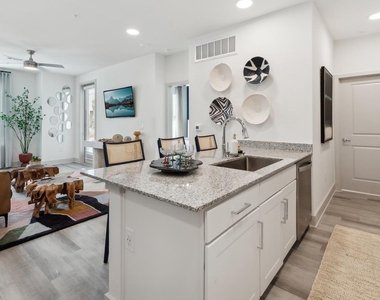 945 Blakey Lane - Photo Thumbnail 7