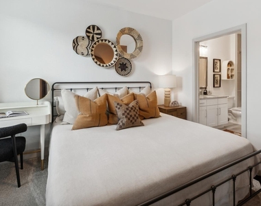 945 Blakey Lane - Photo Thumbnail 5