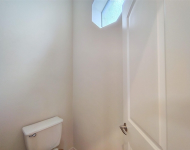 5606 Grandwood Lane - Photo Thumbnail 33