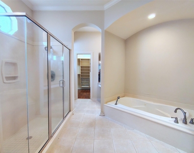 5606 Grandwood Lane - Photo Thumbnail 28