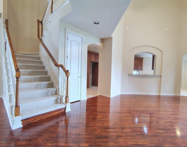 5606 Grandwood Lane - Photo Thumbnail 34