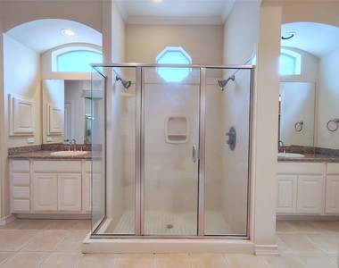 5606 Grandwood Lane - Photo Thumbnail 25