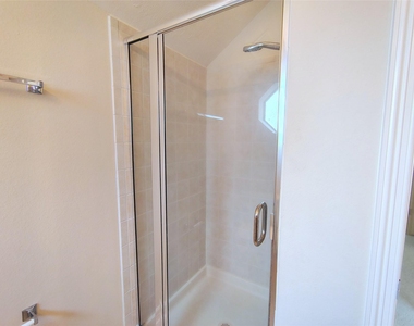 5606 Grandwood Lane - Photo Thumbnail 43
