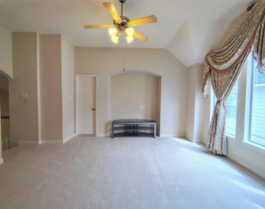5606 Grandwood Lane - Photo Thumbnail 39