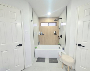 11911 Dandelion Lane - Photo Thumbnail 13