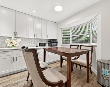 13318 Ascot Glen Lane - Photo Thumbnail 24