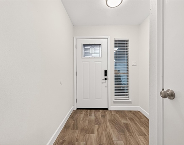 13318 Ascot Glen Lane - Photo Thumbnail 5