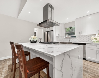 13318 Ascot Glen Lane - Photo Thumbnail 25