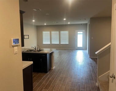 5143 Cortland Pine Trail - Photo Thumbnail 2