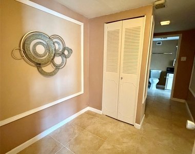 7520 Hornwood Drive - Photo Thumbnail 10