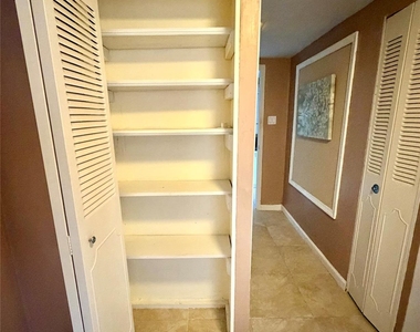 7520 Hornwood Drive - Photo Thumbnail 11