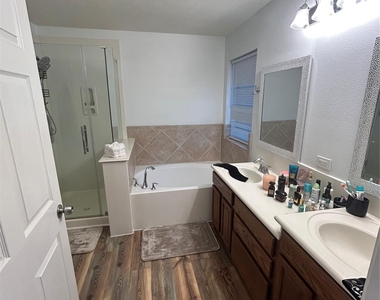 3711 Autumn Branch Court - Photo Thumbnail 10