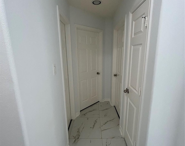 3711 Autumn Branch Court - Photo Thumbnail 5