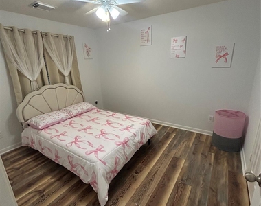 3711 Autumn Branch Court - Photo Thumbnail 9