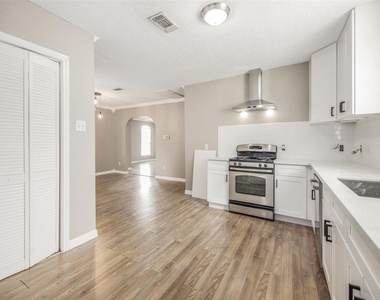 5108 Clay Street - Photo Thumbnail 10