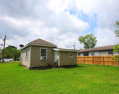 107 Prewitt Lane - Photo Thumbnail 7