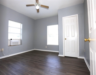 107 Prewitt Lane - Photo Thumbnail 5