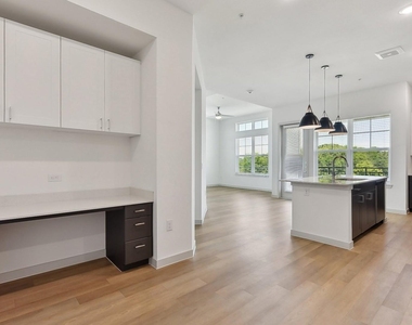 11701 Dionda Lane - Photo Thumbnail 15