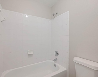 5011 Redwing Brook Trail - Photo Thumbnail 32