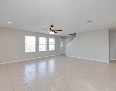 5011 Redwing Brook Trail - Photo Thumbnail 5
