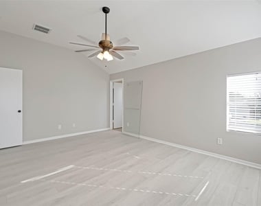 5011 Redwing Brook Trail - Photo Thumbnail 21