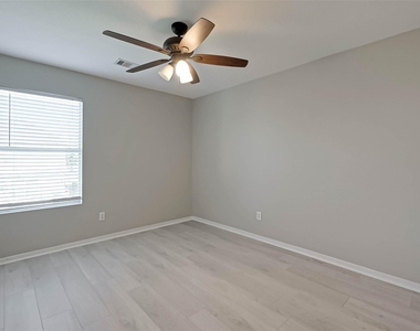 5011 Redwing Brook Trail - Photo Thumbnail 31