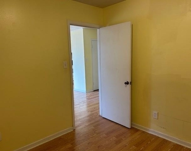 325 Mackeral Street - Photo Thumbnail 12