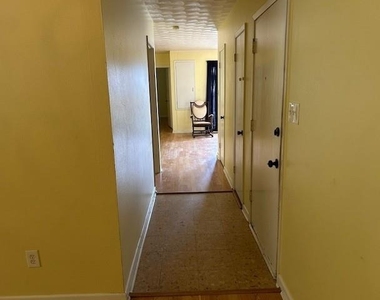 325 Mackeral Street - Photo Thumbnail 4