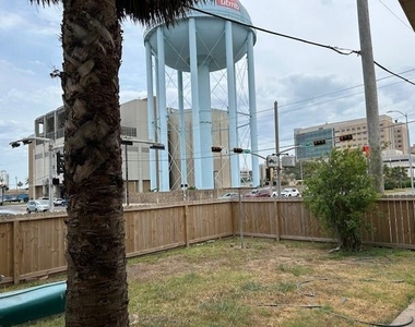 325 Mackeral Street - Photo Thumbnail 19