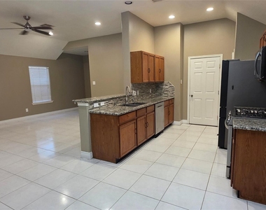 10531 Southway Bend Lane - Photo Thumbnail 2