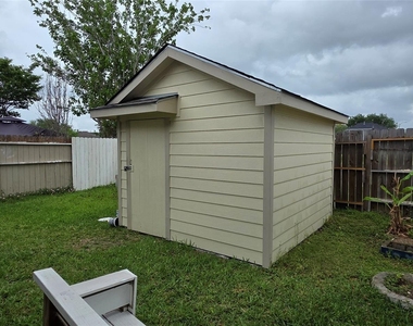 10531 Southway Bend Lane - Photo Thumbnail 13