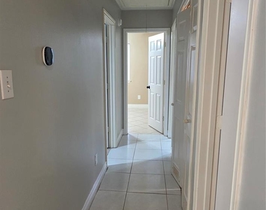 10531 Southway Bend Lane - Photo Thumbnail 4