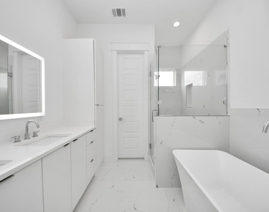 4608 Coke Street - Photo Thumbnail 3