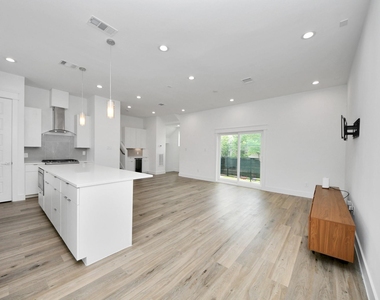 4608 Coke Street - Photo Thumbnail 9