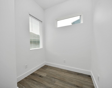 4608 Coke Street - Photo Thumbnail 12