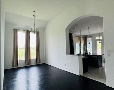 8403 Terrace Valley Circle - Photo Thumbnail 2