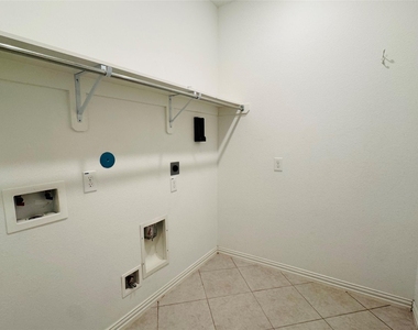 8403 Terrace Valley Circle - Photo Thumbnail 29