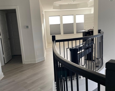 15623 Roscobie Park Drive - Photo Thumbnail 9